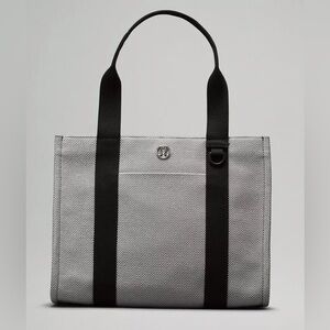 NEW Lululemon Two Tone Canvas Tote Bag 10L ~ Anchor Light Ivory Black